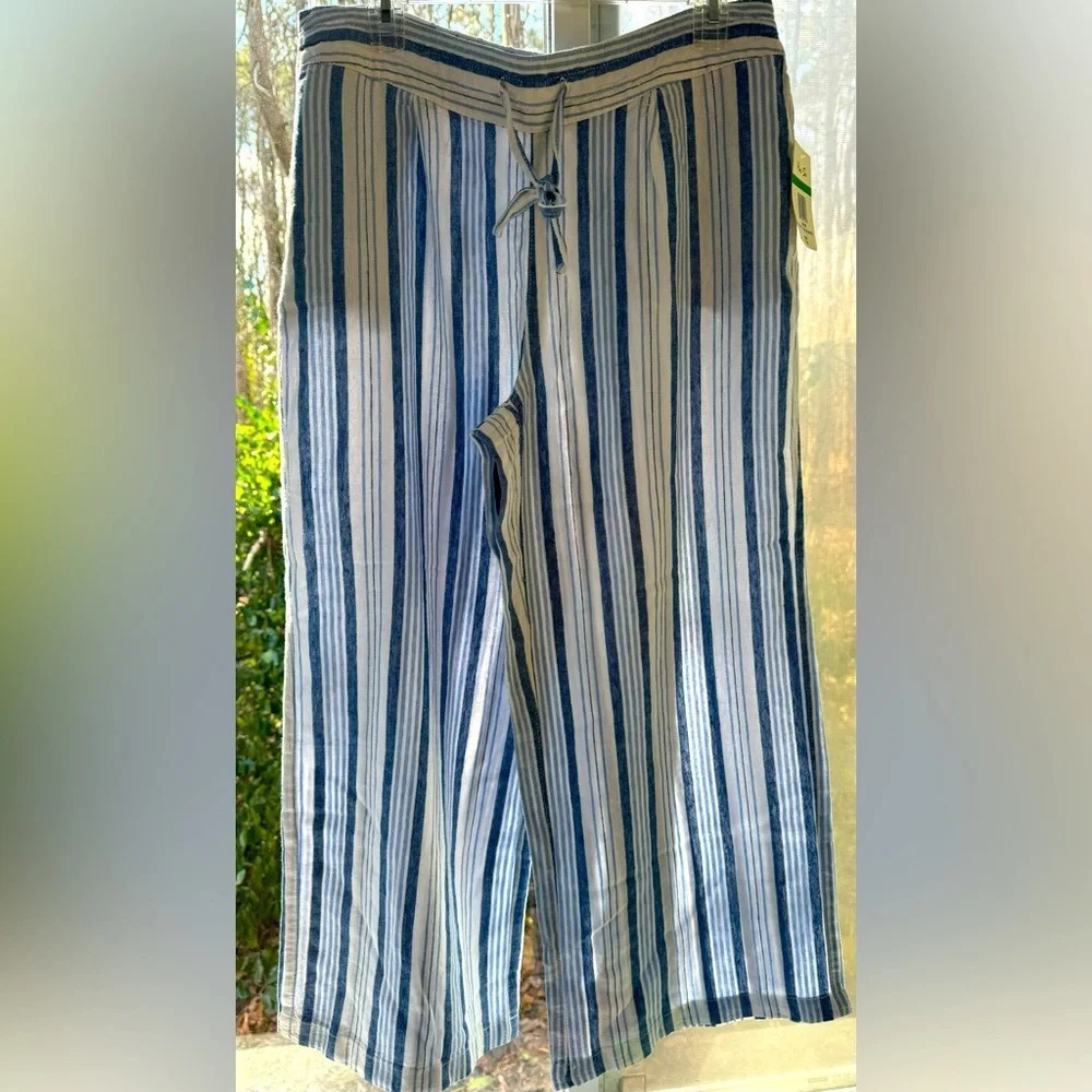 NWT Per Se Blue &‎ White striped pants size L. Drawstring waistband w/pockets.